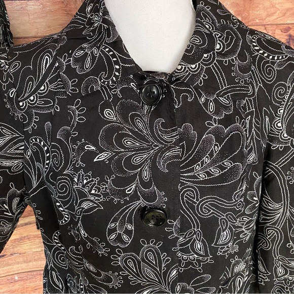 Kim Rogers Linen Jacket - Picture 7 of 11